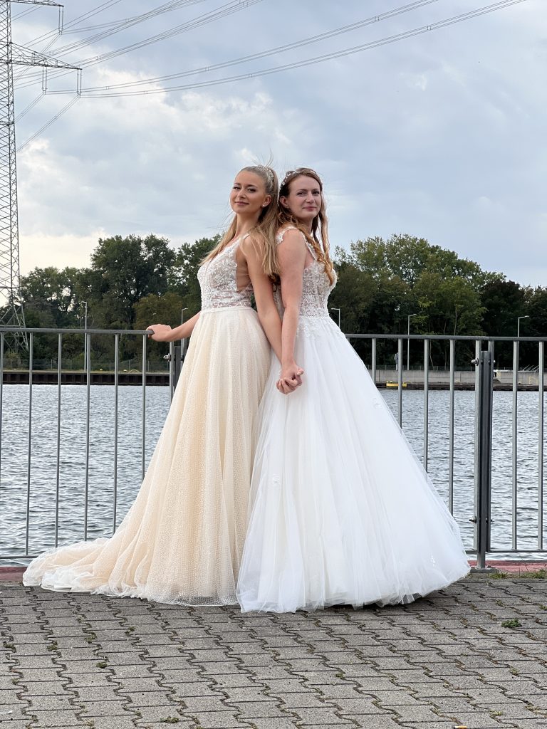 Brautkleider Kristine & Kimi für gleichgeschlechtliche Ehen, LGBTQ